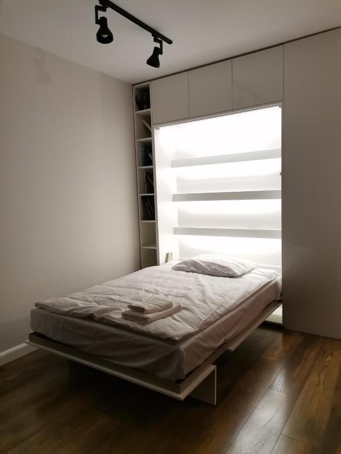 Nowoczesny Apartament Z Widokiem Lejlighed Warszawa Eksteriør billede